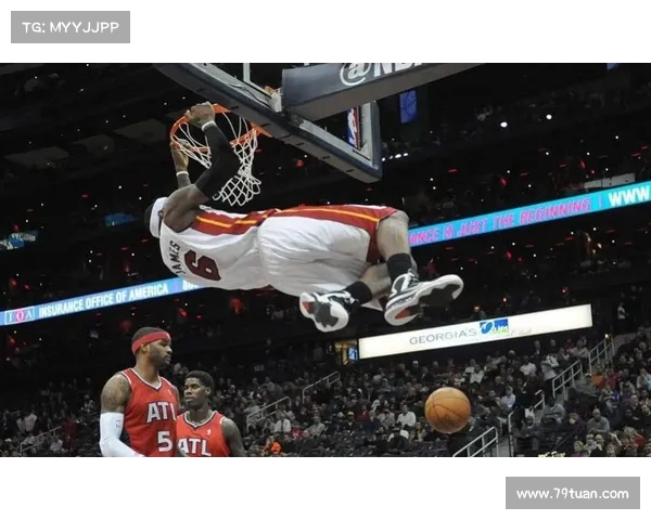 NBA暴扣集锦:看篮球巨星如何用力量与技巧征服篮筐 NBA暴扣集锦:看篮球巨星如何用力量与技巧征服篮筐